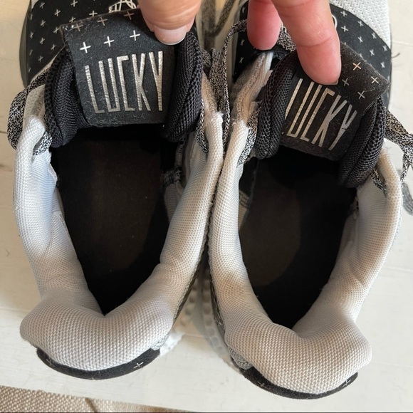 Adidas James Harden Basketball Shoes Gray Black White Mens Size 6.5 - Picture 6 of 16